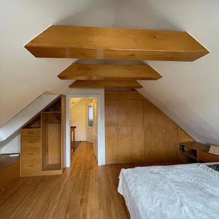 Maisonette With Garden *